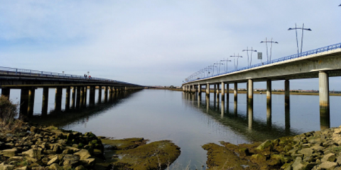 Adjudicadas las obras para instalar un nuevo sistema de iluminación en el Puente del Odiel en Huelva