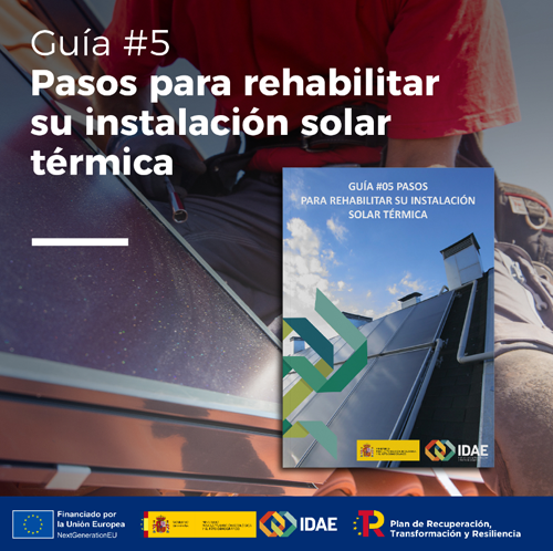 Instalador en un tejado y foto de la portada de la guía de rehabilitación solar térmica.