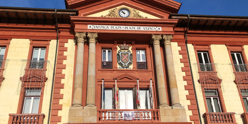 Fachada del Ayuntamiento de Eibar.