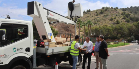 La segunda fase de renovación del alumbrado de Benidorm en la zona de Levante alcanza el 80%