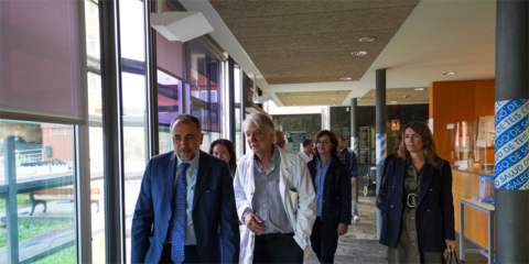 Contrato de 1,5 millones de euros para introducir energías renovables en 14 centros de salud de Galicia