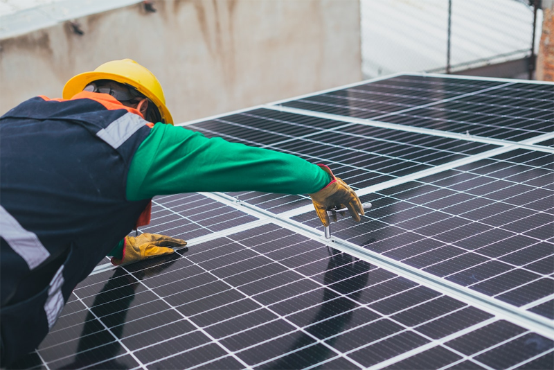 Los edificios públicos de Montilla ahorran un 51% en su factura gracias a la generación de energías renovables