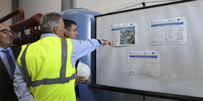 La Xunta de Galicia está trabajando en la mejora de la eficiencia energética de los centros de enseñanza mediante tres líneas de actuación: instalaciones de biomasa, placas fotovoltaicas y rehabilitaciones integrales y mejoras sectoriales,