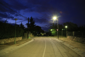 El Ayuntamiento de Boadilla del Monte acaba de licitar el proyecto para la modernización del alumbrado en urbanizaciones históricas del municipio en las que aún no se ha implantado la tecnología LED.