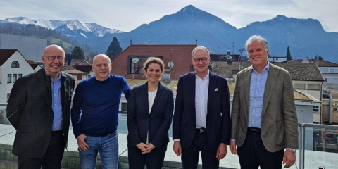 Schréder y Photinus se unen para acelerar el crecimiento de soluciones de iluminación solar