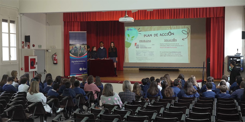 Cuatro colegios de Pamplona implantan medidas de ahorro en las aulas a través del programa Acción contra el Despilfarro Energético