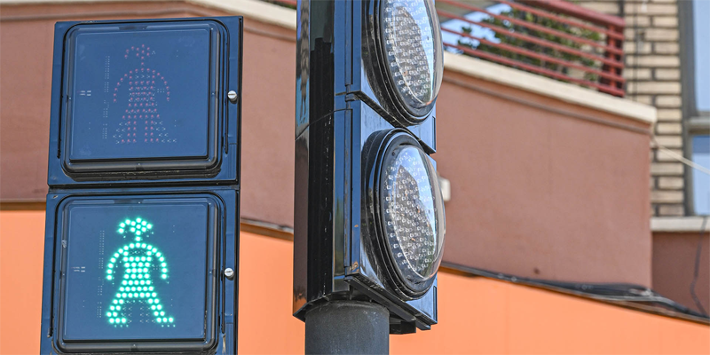 El Ayuntamiento de Valencia reducirá el consumo energético un 80% con el cambio de semáforos con LED