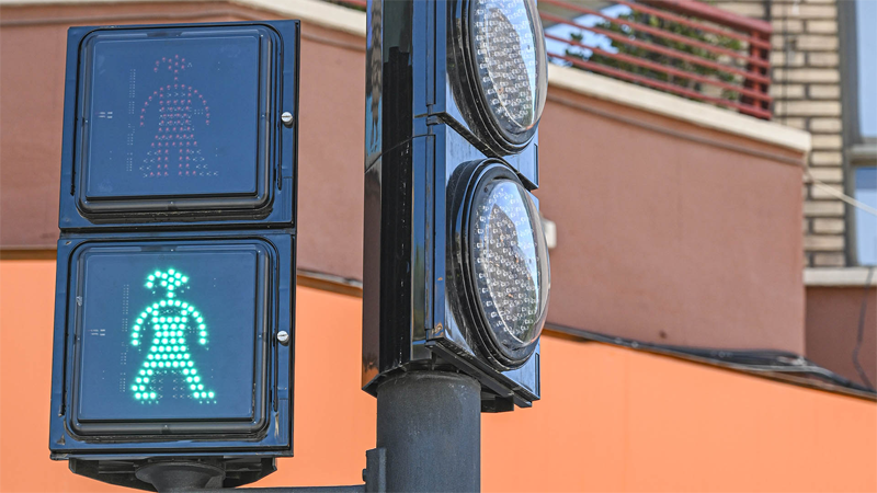 El Ayuntamiento de Valencia reducirá el consumo energético un 80% con el cambio de semáforos con LED