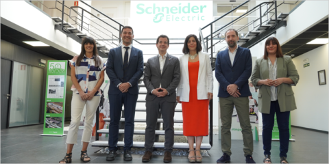 La fábrica de Schneider Electric en Puente la Reina alcanza sus objetivos de descarbonización