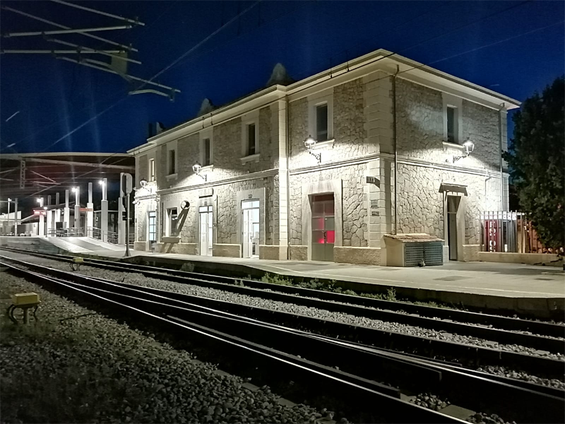 Serveis Ferroviaris de Mallorca (SFM) renueva el alumbrado de sus estaciones para una mayor eficiencia energética