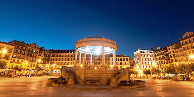 Pamplona destina casi un millón de euros a renovar el alumbrado público con tecnología LED en ocho áreas