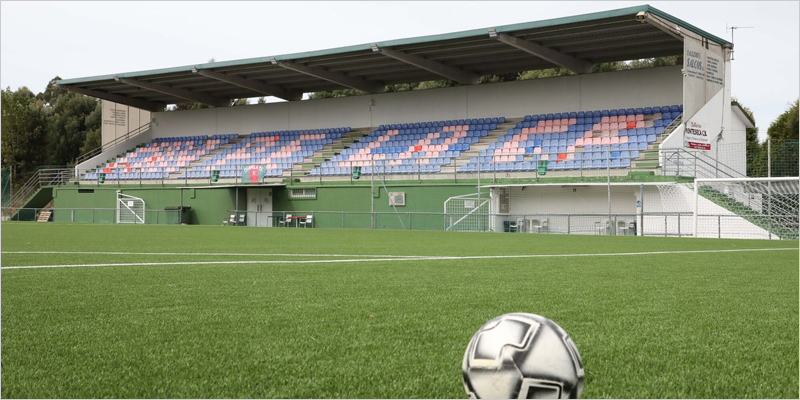 El campo de fútbol de Estremas en Pontevedra emprenderá obras para mejorar su eficiencia energética