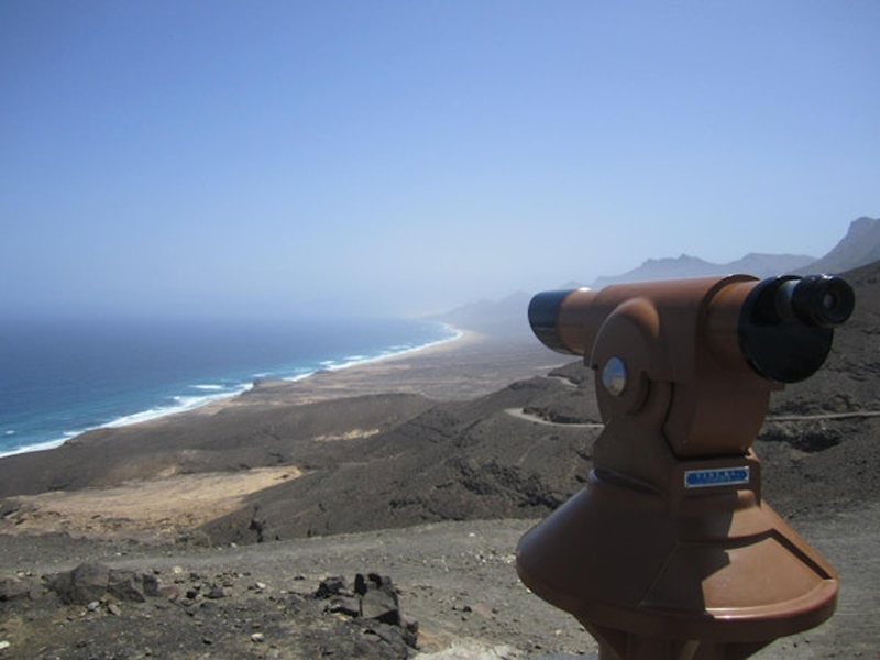 El Cabildo de Fuerteventura modernizará las luminarias fotovoltaicas Starlight del poblado de Cofete