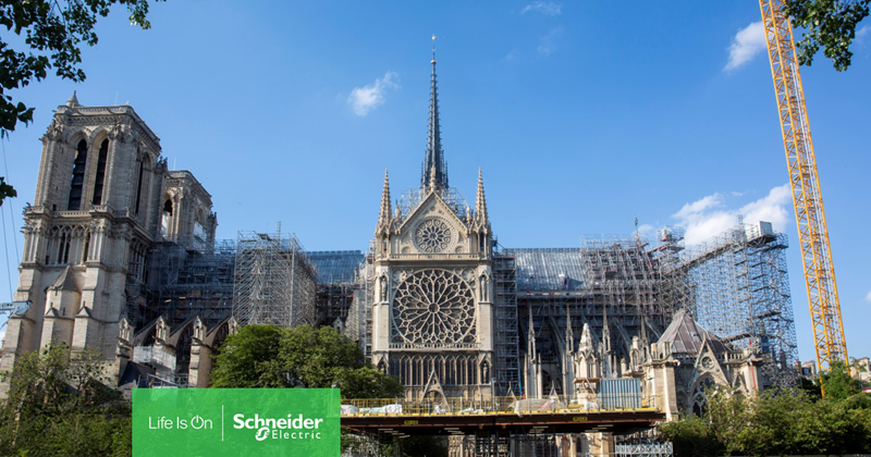 Schneider Electric ha donado soluciones de última generación para la gestión de la energía y la seguridad de las instalaciones de la Catedral de Notre Dame de París.