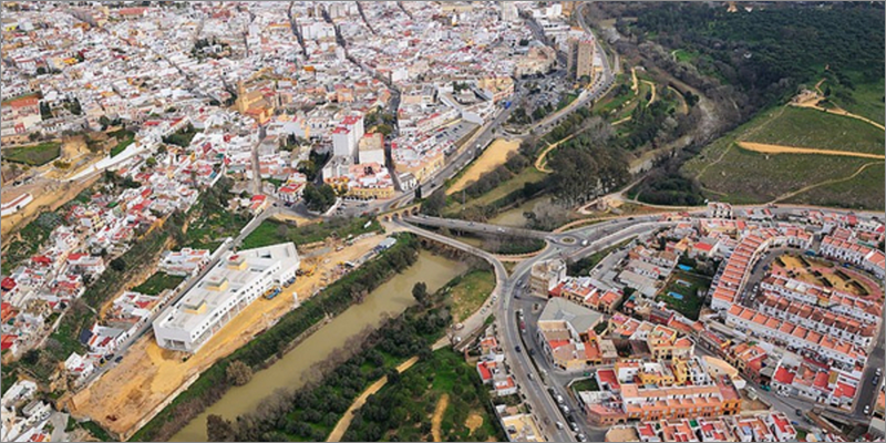 El Ayuntamiento ahorra casi un millón de euros en el suministro de energía eléctrica