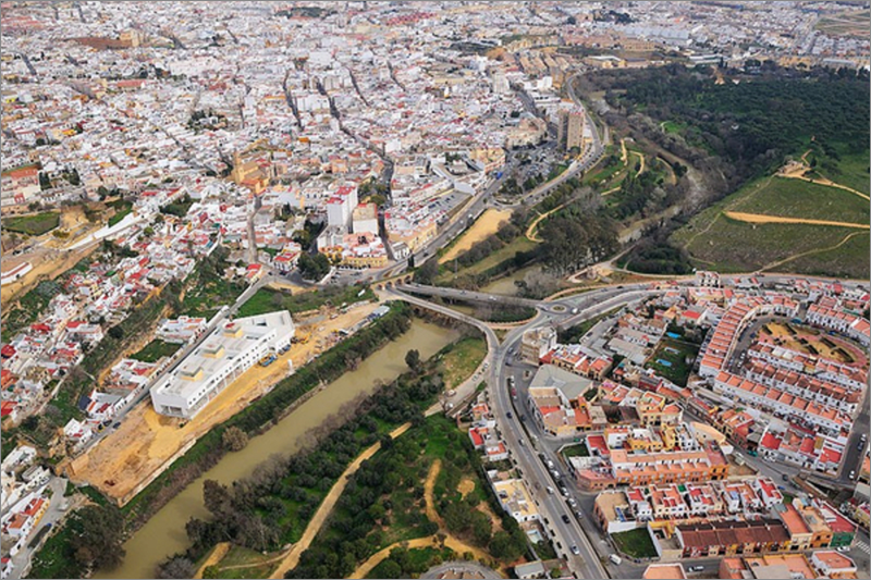 El Ayuntamiento ahorra casi un millón de euros en el suministro de energía eléctrica