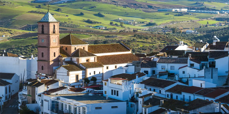 La Diputación de Málaga estudia la capacidad de generar y compartir energías renovables en varios municipios