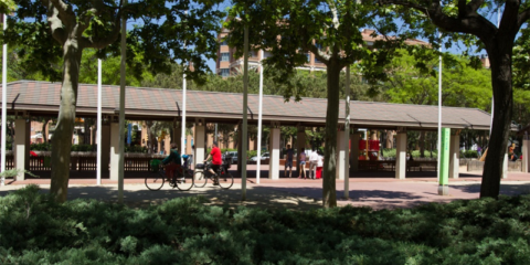 En marcha la instalación de módulos fotovoltaicos en el barrio de la Vila Olímpica de Poblenou