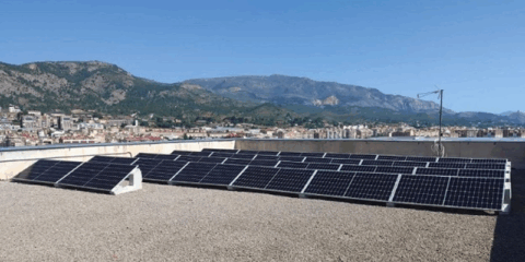 El Ayuntamiento de Alcoy bonifica más de 100.000 euros por la instalación de energía solar en 2024