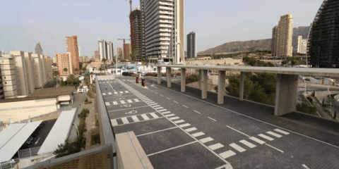 El aparcamiento disuasorio de Poniente en Benidorm contará con una instalación fotovoltaica
