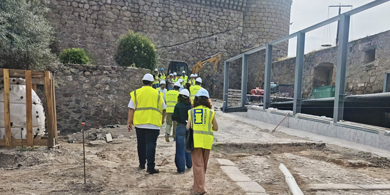 El equipo de Artecoin realiza una visita a las obras de rehabilitación del Parador de Turismo de Oropesa