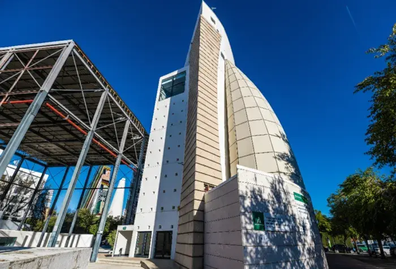 Andalucía aplica IA y big data para controlar facturas de luz y conseguir un mayor ahorro energético