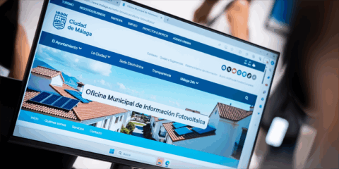 La Oficina de Información Fotovoltaica de Málaga inicia su actividad para asesorar a los vecinos