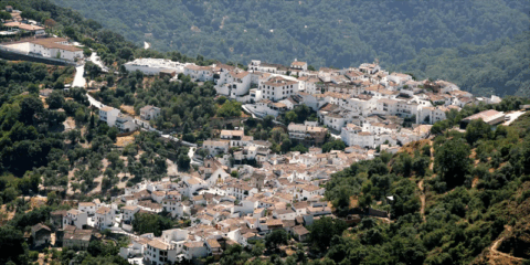 Más de un millón de euros para instalar una red de calor con calderas de biomasa en Benarrabá