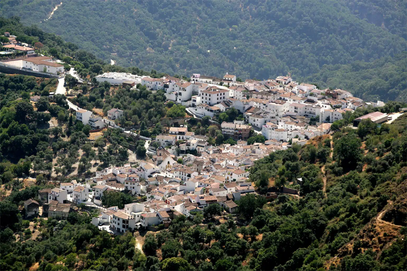 Más de un millón de euros para instalar una red de calor con calderas de biomasa en el municipio de Benarrabá