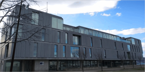 A licitación la instalación de paneles fotovoltaicos en edificios de la Autoridad Portuaria de Marín