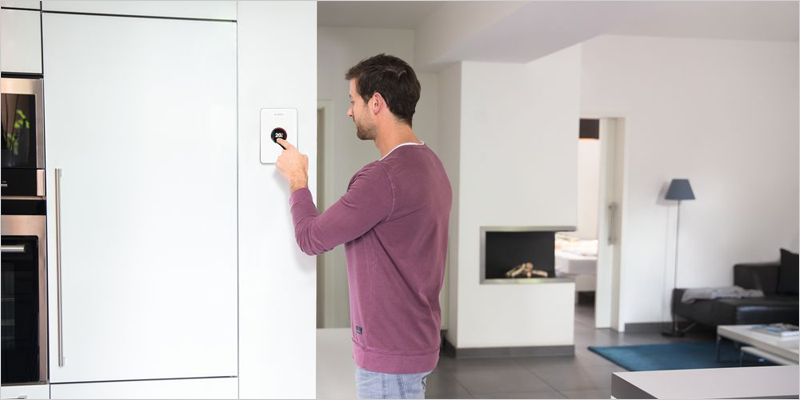 El controlador Easy Control CT 200 de Junkers Bosch gestiona la calefacción optimizando el consumo energético