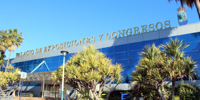 La instalación de placas fotovoltaicas en el Palacio de Exposiciones y Congresos de Estepona sale a licitación