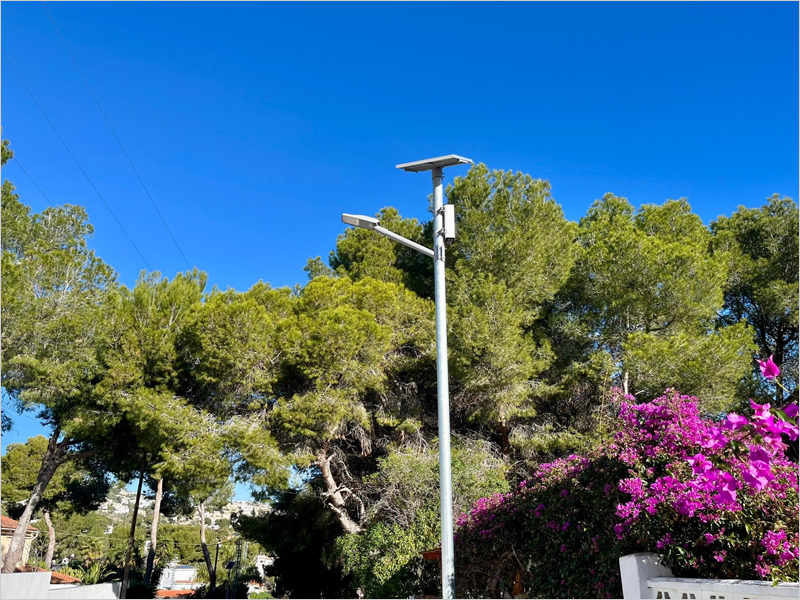 En marcha la instalación de la sexta fase de farolas solares en zonas del municipio de Teulada