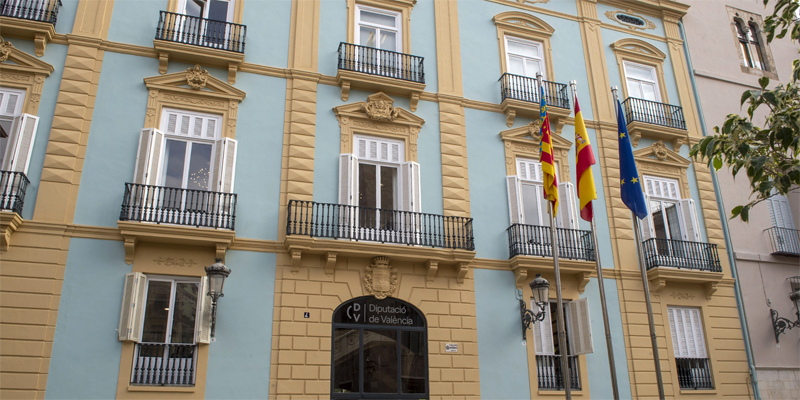 Un acuerdo permitirá a los ayuntamientos valencianos reducir el consumo energético de sus edificios públicos