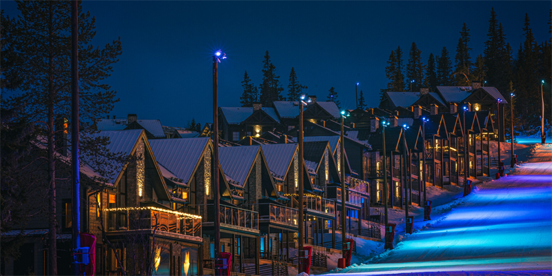 LEDVANCE ilumina la pista de esquí de la estación sueca de Vemdalen con 64 proyectores LED RGB