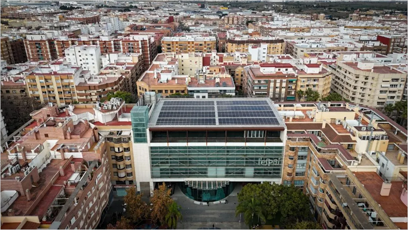 El Ayuntamiento de Torrent instala cuatro plantas fotovoltaicas en edificios municipales