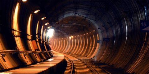 Licitación para renovar la iluminación de emergencia de los túneles de San Pedro y de Guadarrama 