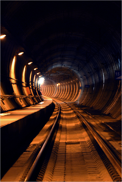 La renovación de la iluminación de emergencia de los túneles de San Pedro y de Guadarrama se licita