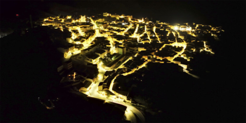 Artecoin moderniza el alumbrado público de Liétor y reduce casi un 80% su consumo energético