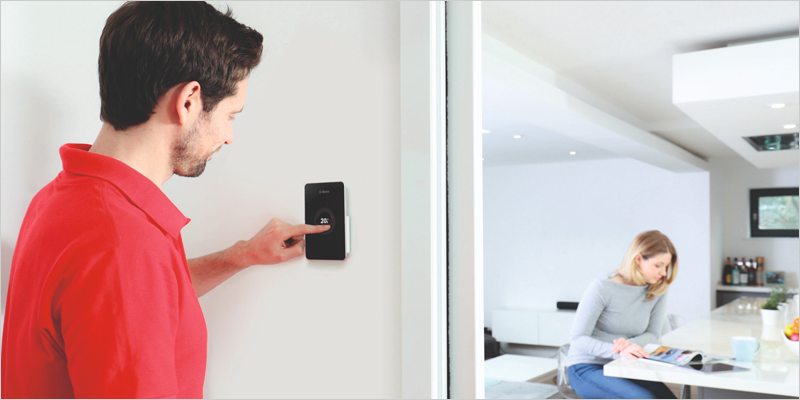 El controlador inteligente EasyControl CT 200 de Junkers Bosch ajusta la calefacción de forma avanzada