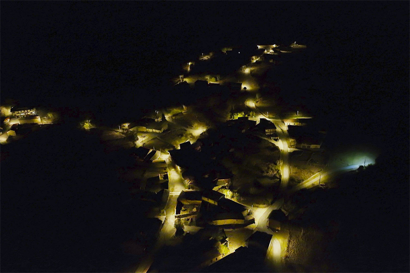 Manzanal de los Infantes renueva su alumbrado público con un proyecto realizado por Artecoin