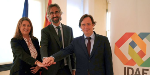 El IDAE y la Adene firman un convenio para desarrollar el Observatorio Ibérico de la Energía