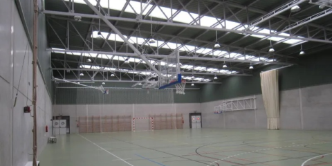 Murcia mejora la eficiencia energética de 12 instalaciones deportivas con proyectores LED