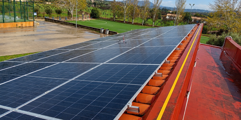 Artecoin ultima la dirección de obra de un proyecto fotovoltaico en edificios municipales de las Islas Baleares