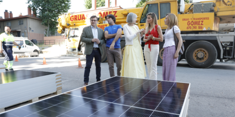 Arranca la primera fase del barrio ecosolar de Orcasitas con la instalación de 583 placas solares