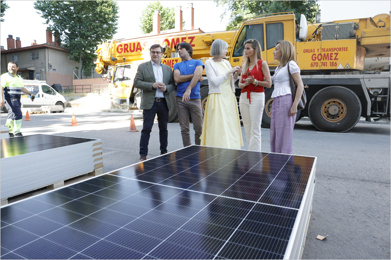 Arranca la primera fase del barrio ecosolar de Orcasitas con la instalación de cerca de 600 placas solares