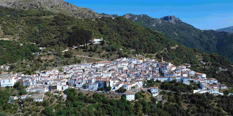 El municipio de Algatocín contará con una red de calor sostenible mediante calderas de biomasa