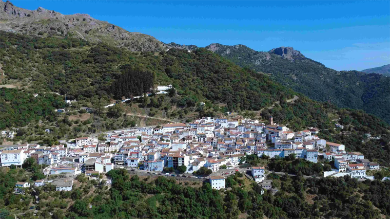 El municipio de Algatocín contará con una red de calor sostenible mediante calderas de biomasa