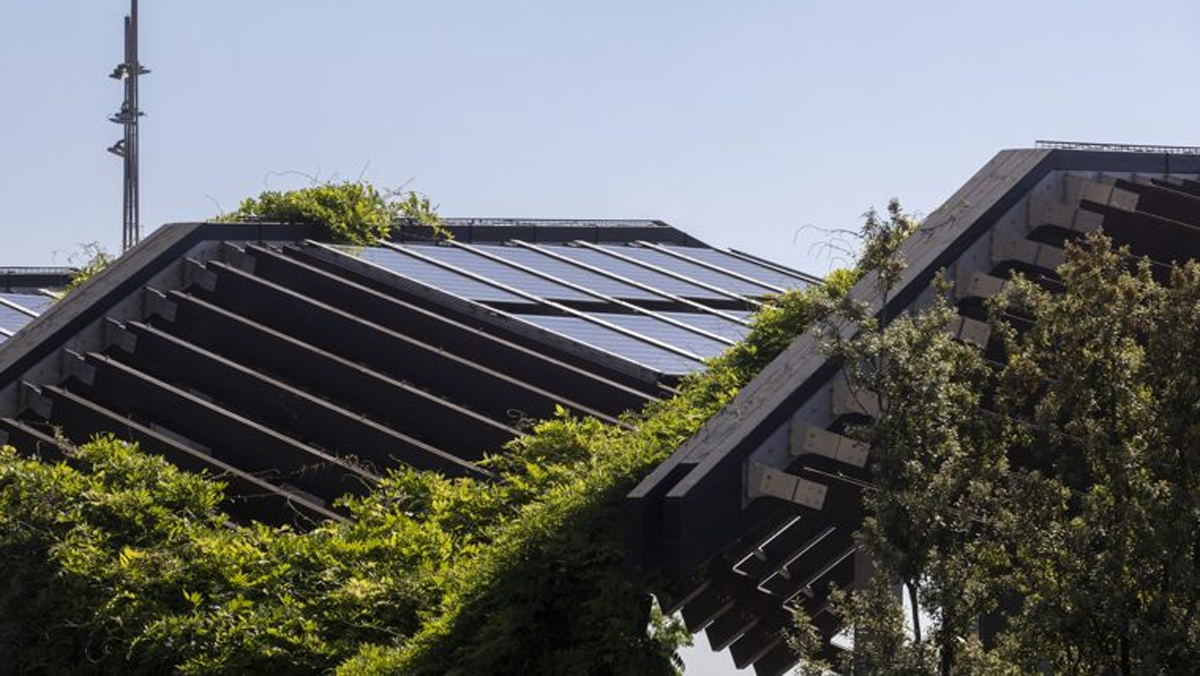 Cerca de un centenar de hogares ya participan en el autoconsumo solar municipal compartido de Barcelona