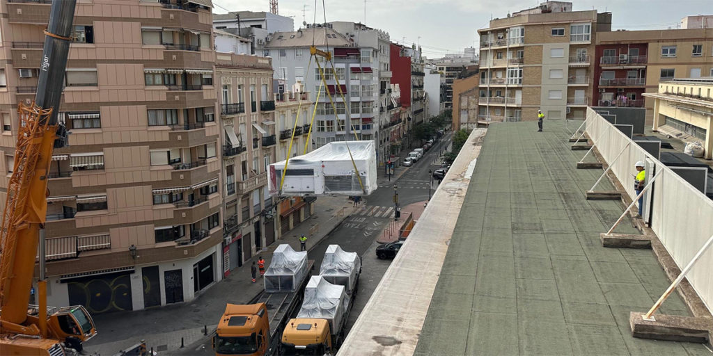 El Mercado de Ruzafa avanza en su modernización energética con la instalación de nuevos equipos de climatización